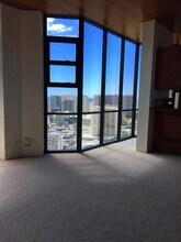 930 Kaheka St, Unit Penthouse B 5 in Honolulu, HI - Building Photo - Building Photo