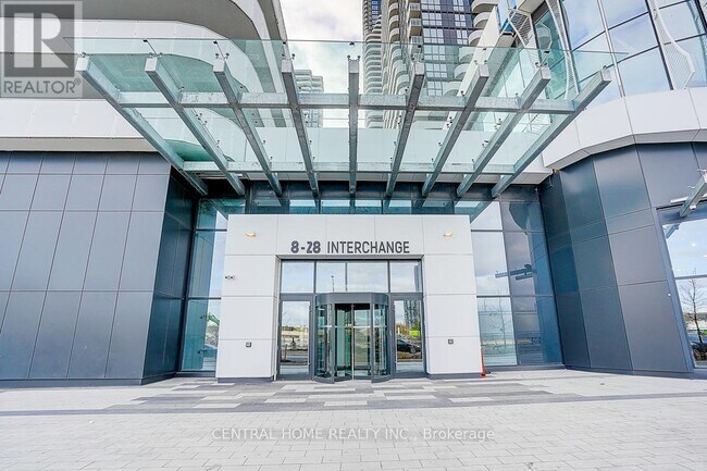 28 Interchange Wy in Vaughan, ON - Building Photo - Building Photo