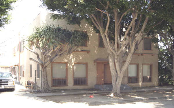 9822 S Vermont Ave in Los Angeles, CA - Building Photo - Building Photo