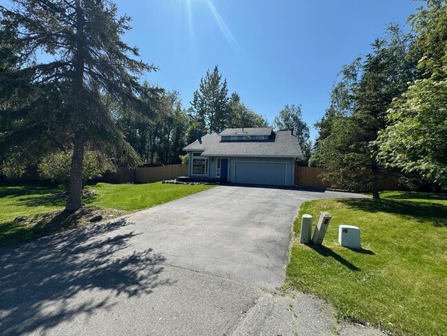 property at 9410 Swan Cir