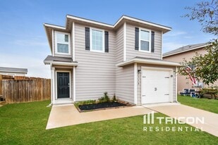 7310 Canyon Lgt in San Antonio, TX - Building Photo