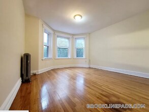 360 Riverway in Boston, MA - Building Photo - Building Photo