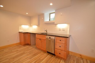 182 Babcock St, Unit 1 in Brookline, MA - Building Photo