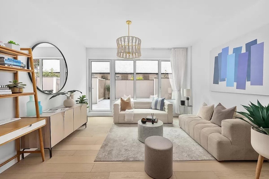 208 Delancey St in New York, NY - Building Photo