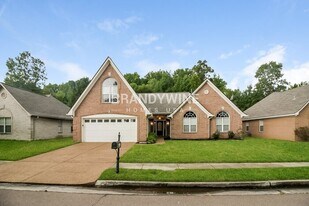1581 Farkleberry Dr in Cordova, TN - Building Photo
