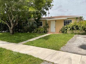 21330 SW 102nd Ave in Cutler Bay, FL - Building Photo