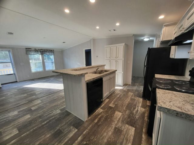 property at 13618 N Florida Ave