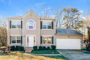 100 Old Surrey Ct in College Park, GA - Building Photo