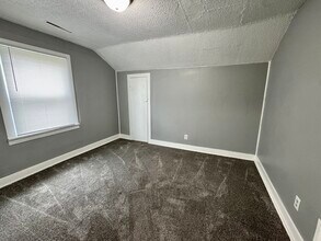 3032 Indian Rd in Davenport, IA - Building Photo - Building Photo