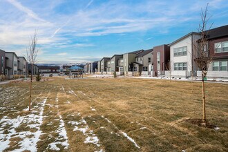 1643 Rose Quartz Hts in Colorado Springs, CO - Building Photo - Building Photo