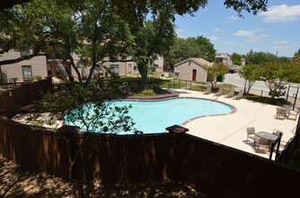 Woodhill Apartments in San Antonio, TX - Building Photo - Building Photo