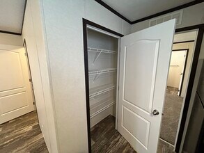 691 Oregon St in Belleville, MI - Building Photo - Building Photo