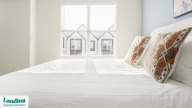 3401 Redbud Ln in Tulsa, OK - Foto de edificio - Building Photo