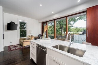 1730 N Franklin Pl in Milwaukee, WI - Building Photo - Building Photo