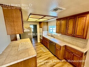 1713 Monte Bell Ct in Roseville, CA - Foto de edificio - Building Photo