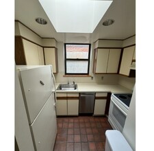 102 Gainsborough St, Unit 302E in Boston, MA - Foto de edificio - Building Photo