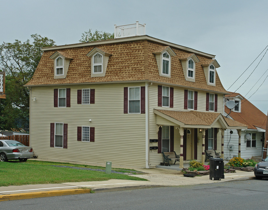 571 Otsego St in Havre De Grace, MD - Foto de edificio