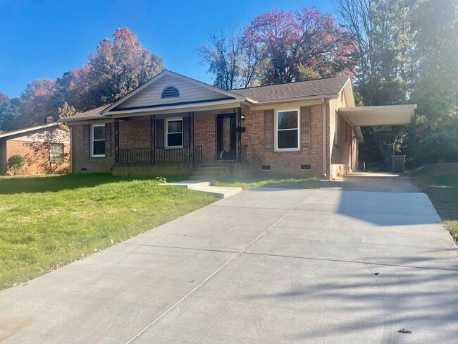 1455 Plumstead Rd in Charlotte, NC - Building Photo - Building Photo