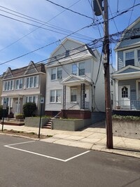 75 Newman Ave photo'