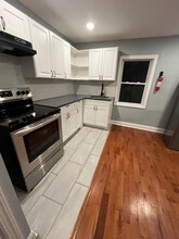 18 N 19th St in East Orange, NJ - Foto de edificio - Building Photo