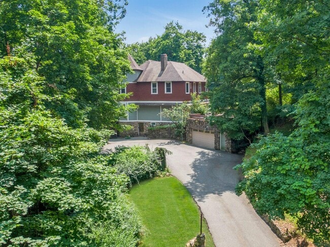 property at 65 Rockledge Dr