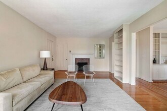 993 Memorial Dr in Cambridge, MA - Building Photo - Building Photo