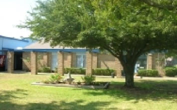 River Oaks Manufactured Home Community in Wilmer, TX - Building Photo - Building Photo