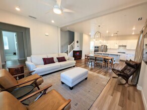 3993 Cavestri Cir in Pleasanton, CA - Building Photo - Building Photo