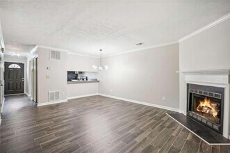 6458 Bedford Ln in Lithonia, GA - Building Photo - Building Photo