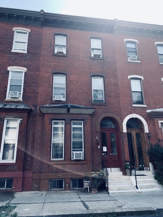 157 N 21st St, Unit 3R in Philadelphia, PA - Foto de edificio