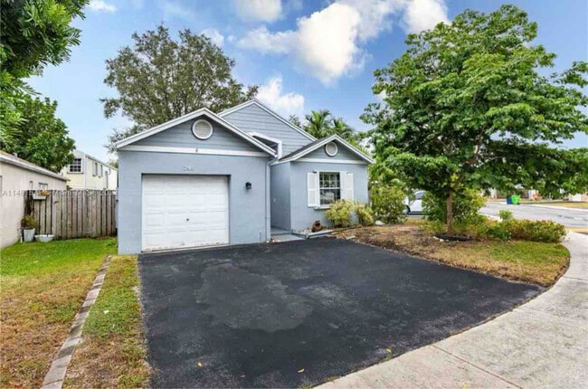 248 SW 159th Ln in Sunrise, FL - Building Photo - Building Photo