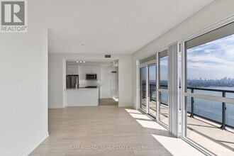 38 Annie Craig Dr in Toronto, ON - Building Photo - Building Photo