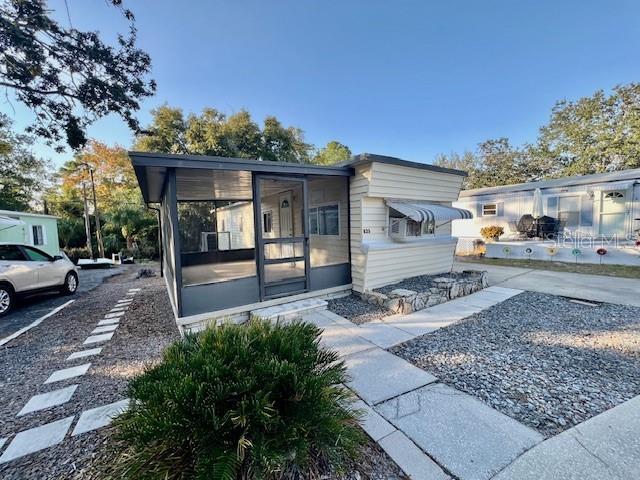 825 Oakwood Dr in Tarpon Springs, FL - Building Photo - Building Photo