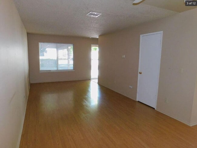 8280 Brentwood Blvd in Brentwood, CA - Building Photo - Building Photo