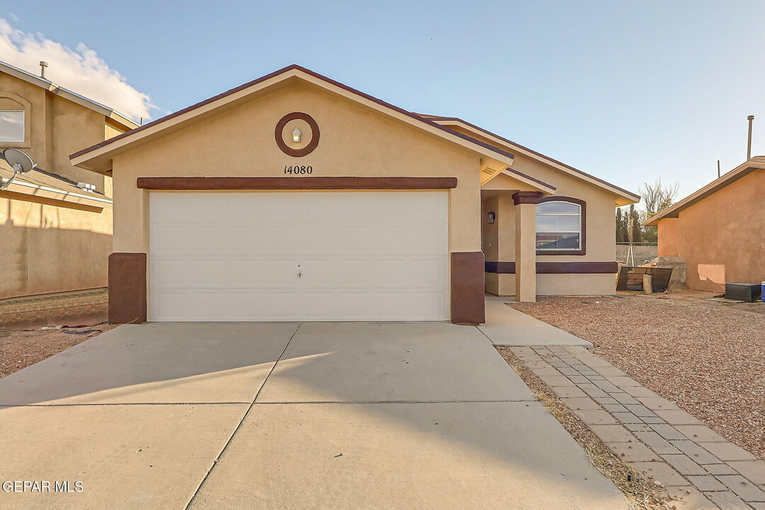 14080 Jason Crandall Dr in El Paso, TX - Building Photo