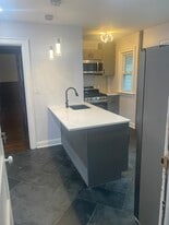 637 W Delavan Ave, Unit Upper