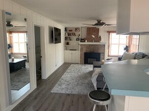 429 33rd St, Unit MANHATTAN BEACH GEM in Manhattan Beach, CA - Building Photo - Building Photo