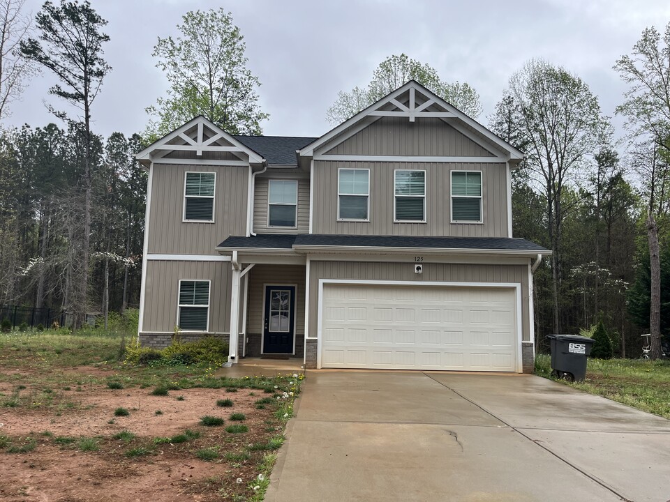 125 Blackbeard Ln in Mooresville, NC - Foto de edificio