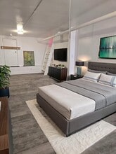 801.5 High St, Unit 8015 in Holyoke, MA - Building Photo - Building Photo