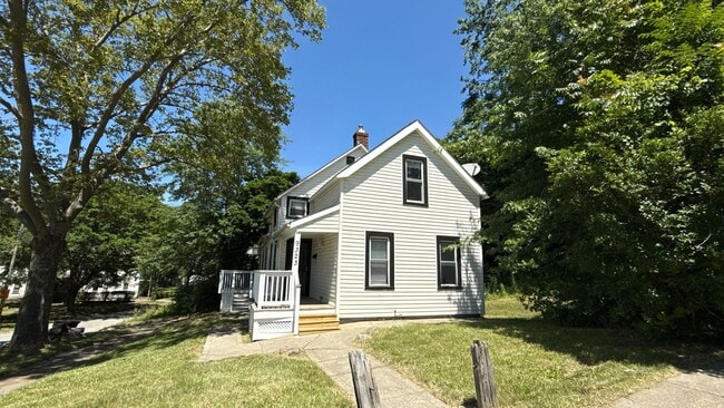 9323 Sophia Ave in Cleveland, OH - Building Photo - Building Photo