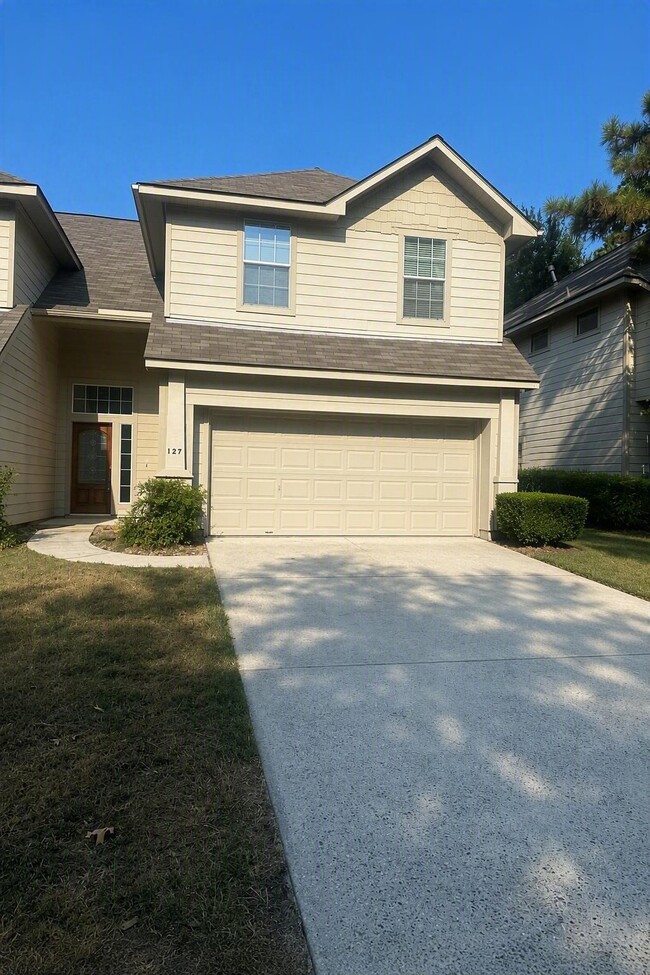 property at 127 W Burberry Cir