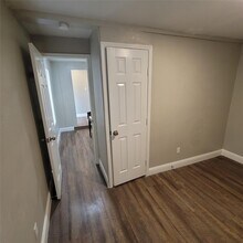 6810 Bleker St in Houston, TX - Building Photo - Building Photo