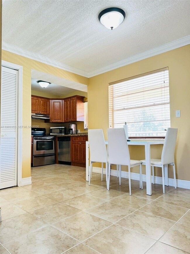 1300 Moffett St in Hallandale Beach, FL - Building Photo - Building Photo