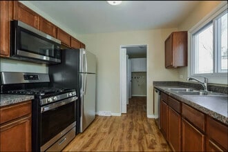 724 W James St in Villa Park, IL - Building Photo - Building Photo