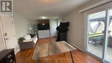 32 Fireside Dr in Toronto, ON - Building Photo - Building Photo