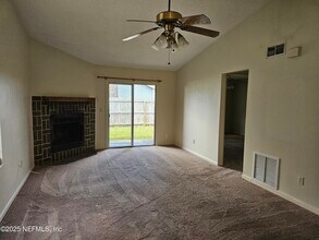 1456 Gifford Ave in Orange Park, FL - Building Photo - Building Photo