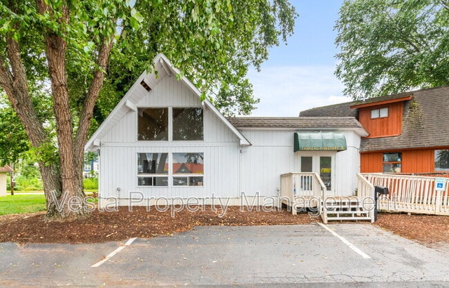178 Waynesville Plaza in Waynesville, NC - Building Photo - Building Photo