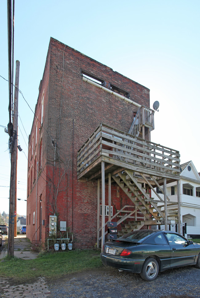 314 Columbia St in Fairmont, WV - Foto de edificio - Building Photo