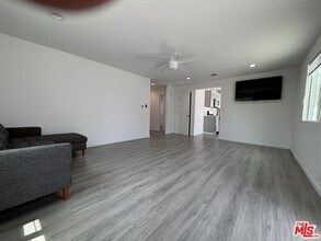 18601 Hiawatha St in Porter Ranch, CA - Building Photo - Building Photo