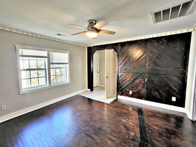 property at 614 3rd Ave SW